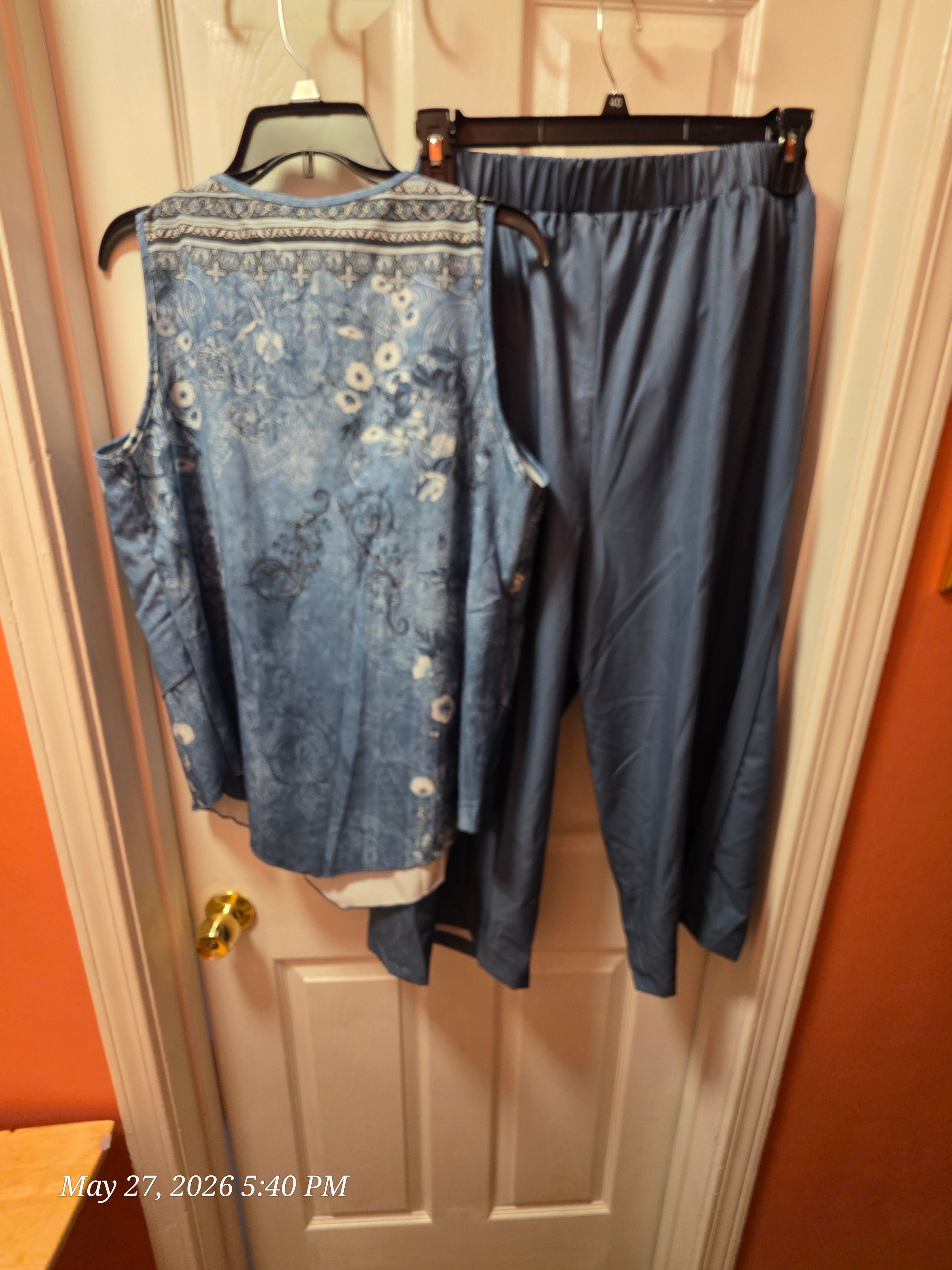 Emery Rose Women's Blue Solid Rayon Capri Pants Elastic Waist, Plus 1XL