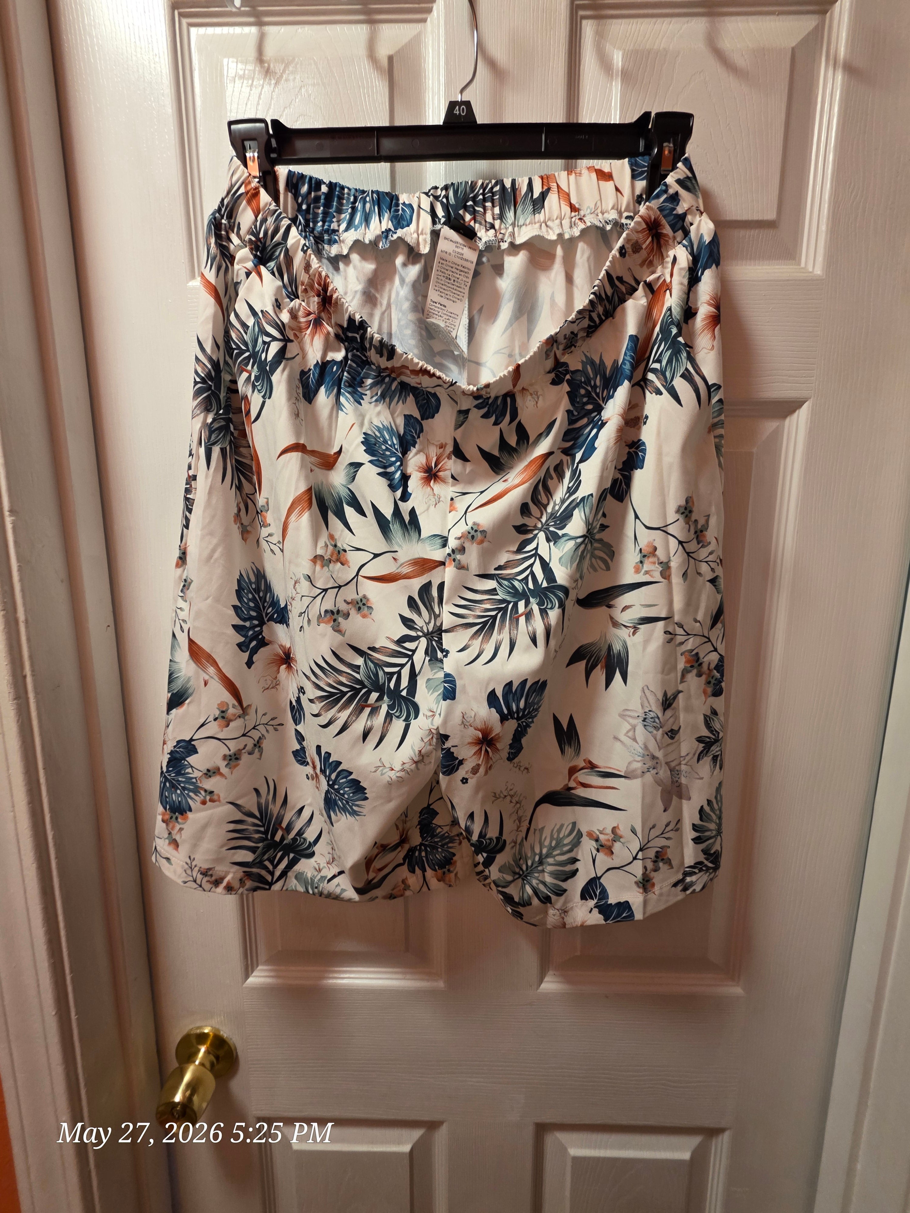 Women's 2XL 2-Piece Woven Polyester Set Floral Shorts Scoop Neck Top